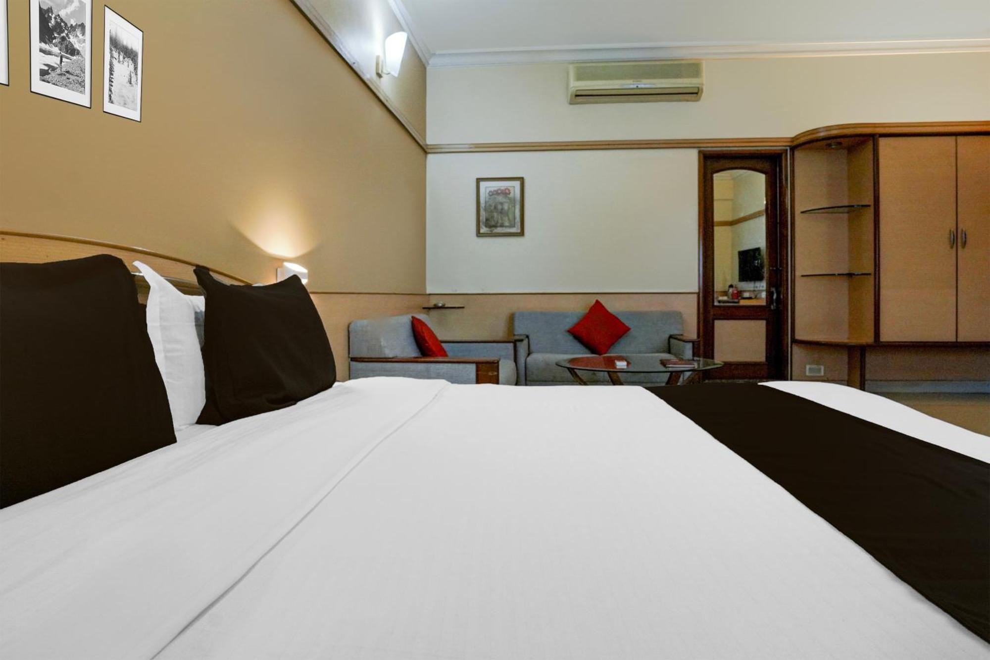 Super Collection O Limda Chowk Formerly Hotel Harmony 拉杰果德 外观 照片